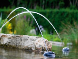 zahradni-fontany-oase-water-jet-lighting-10